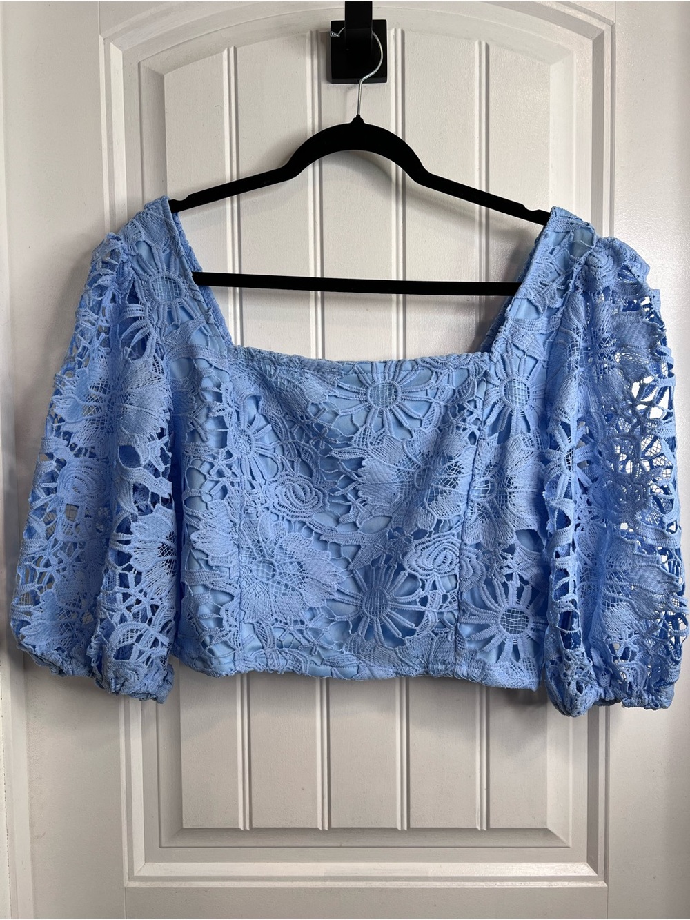 New York & Company Light Blue Lace Puff Sleeve Cropped Women’s Top. Size XL. NWT